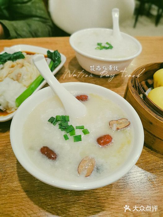 广东小美食(果戈里大街店)香菇滑鸡粥图片