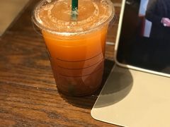 -星巴克臻选(南京金茂览秀城店)