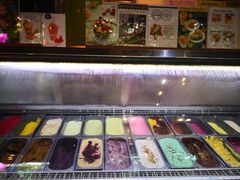 -莓园冰淇淋店