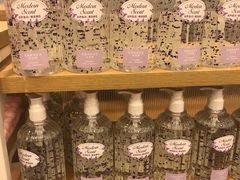 -名创优品(天津市河东万达广场店)