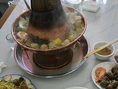 -一口猪海鲜浑锅·东北家常菜