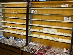 -优医视平价眼镜蔡司依视路折扣工厂店(德胜门店)