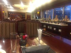 -深圳富苑皇冠假日套房酒店