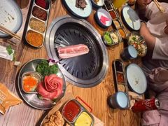 -明洞阿姨·韩式酱蟹烤肉·创意料理(三元桥店)