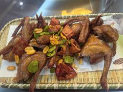 乳鸽-文楼·淮扬菜·淮安早茶(河下古镇翔宇店)