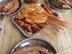 -邛海景风特色火盆烧烤店·烤串(月色风情小镇店)