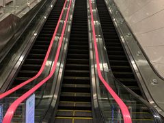 -红土地(地铁站)