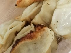 -黄阿姨锅贴大王(万航渡路店)