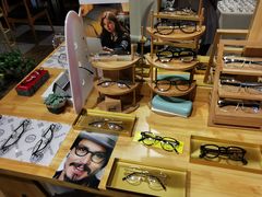 -肆兮眼镜·蔡司·徕卡战略合作店(大坪店)