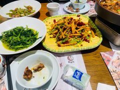 -黄泥岗·地道湖北菜(奥特莱斯店)