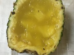 -志龙皇冠吃货椰子铺