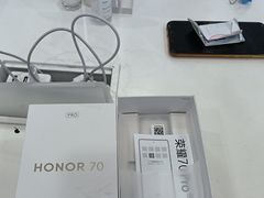 -荣耀授权专卖店(黄浦浙江中路店)