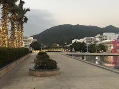 -亚龙湾中心广场