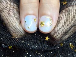 -一笔绣狂草美甲坊