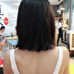 中发-简法造型·品牌形象店