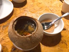 泰国椰皇炖乌鸡汤-陈鹏鹏潮汕菜(欢乐海岸 海边景观店)