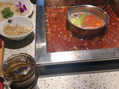 -二荆条·蜀鲜汇城市森林火锅