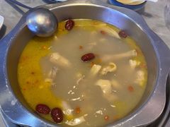 -光头药膳鸡(莱茵小镇店)