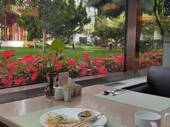 -亮马河饭店翠雅咖啡厅