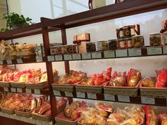 面包甜点陈列柜-红宝石·鲜奶小方(长阳店)
