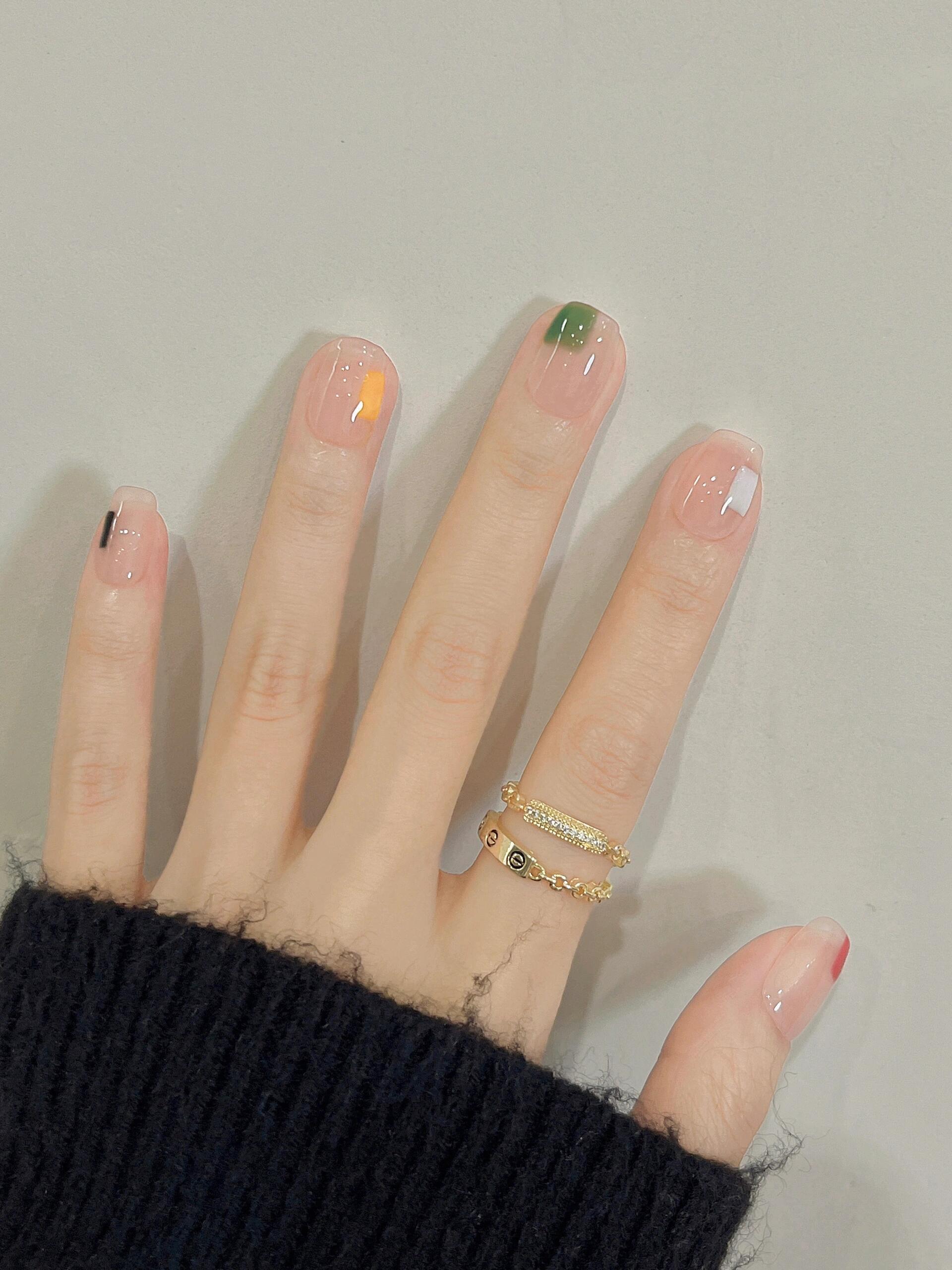 彩色方块美甲,多巴胺夏天