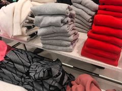 -H&M(天一广场店)
