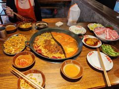 -萍姐火锅·公路夜市(武汉首店)