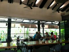 -植物园哈利亚餐厅