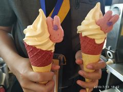 -麦当劳(展览路店)