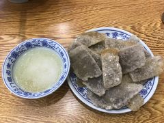 老北京炸灌肠-门框胡同百年卤煮(新街口店)
