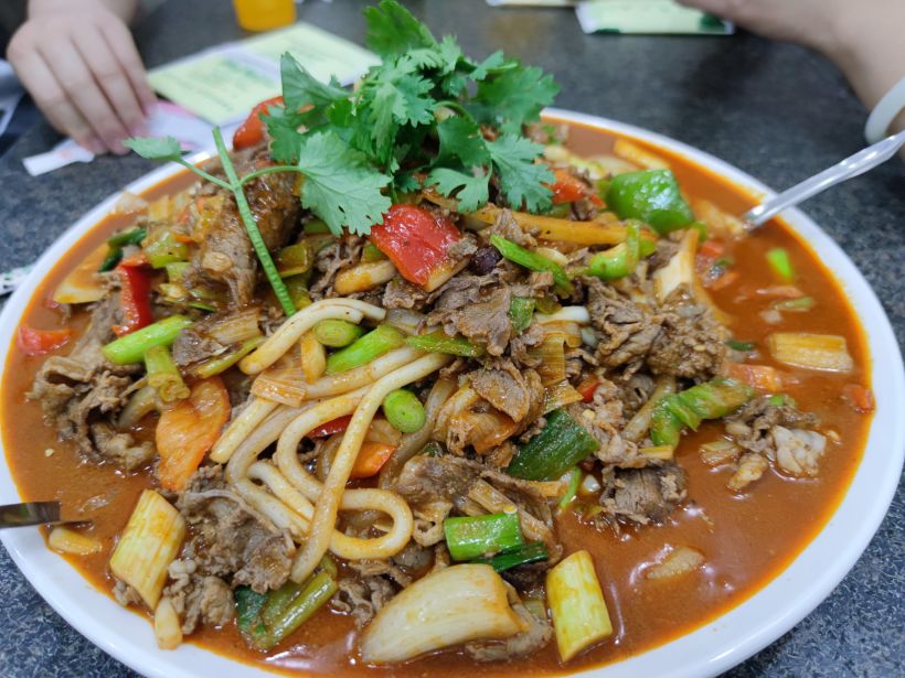 好吃的西固靖远三虎炒肉片儿.