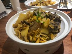 风味烩酸菜-晋家门(弘阳广场店)