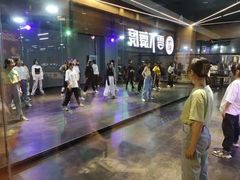 -零下舞度·街舞连锁机构(万科中心店)