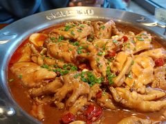 鸡翅煲-胖哥俩肉蟹煲(来福士店)