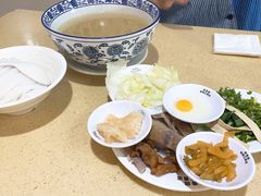 -桥香园云南过桥米线(金马碧鸡店)