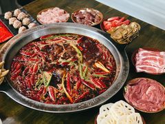 -黄潇洒老火锅(九眼桥宏济巷店)