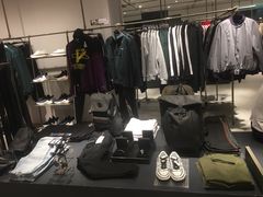 -URBAN REVIVO(欢乐海岸购物中心店)