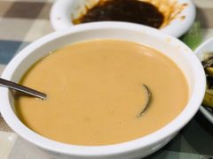 奶香花生糊-华春餐馆(鱼山路店)
