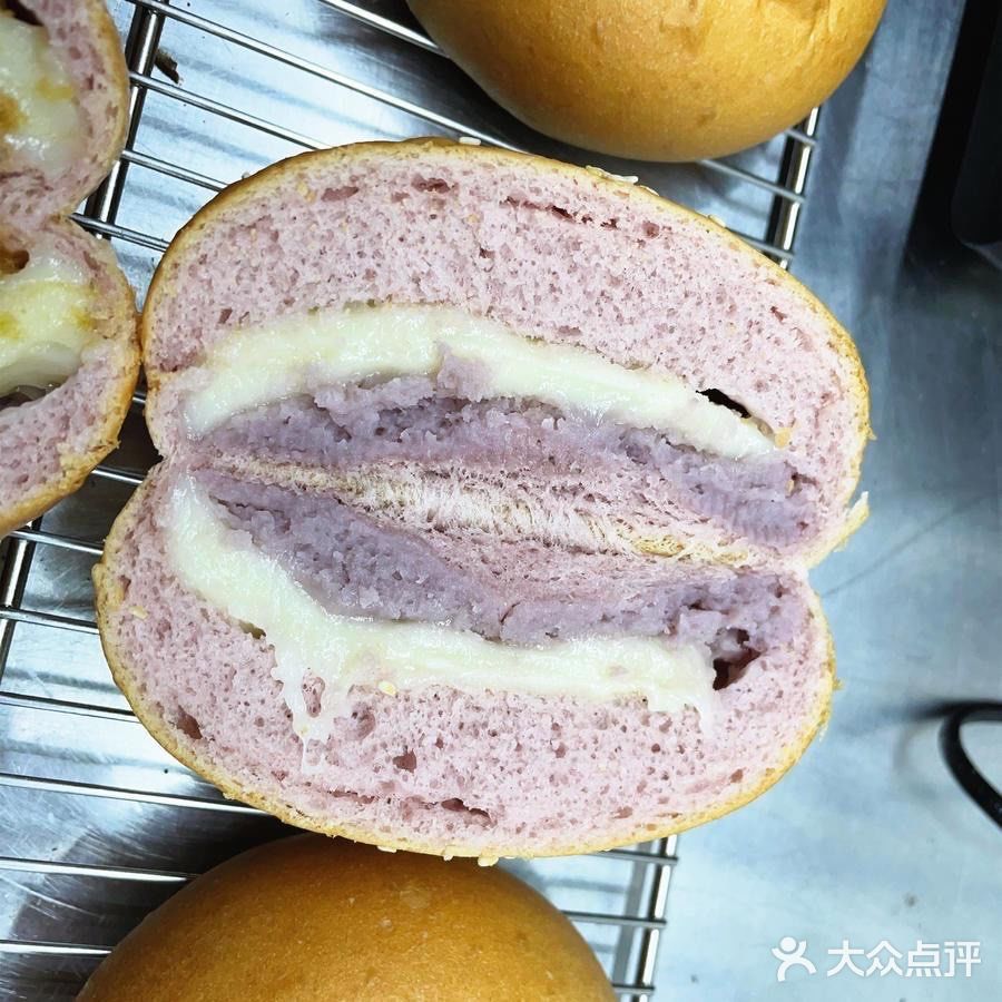均价7元的贝果宝藏店铺！面包脑袋的我无脑冲[加油]