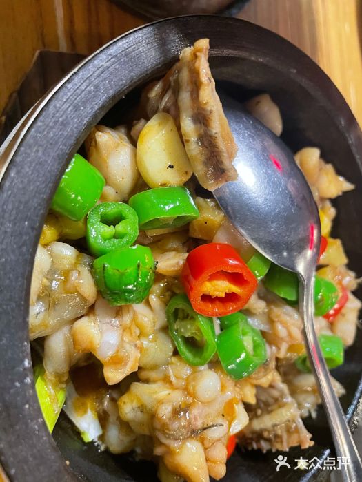新白鹿餐厅(百联中环店)石锅牛蛙图片