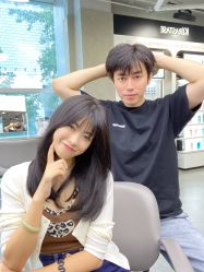 -变画·发型STUDIO