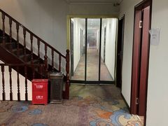 -龙宇酒店(龙平路地铁站店)