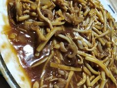 -人民公社铁锅炖·东北菜(卫国道店)