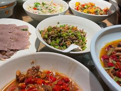 -聚鑫朋酸菜肥肠(文艺路口店)
