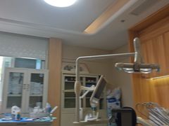 -上海仁爱医院口腔科 · 种植