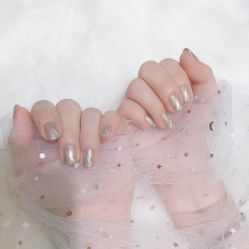 -吉吉靓甲美睫