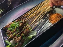 -何师烧烤·香辣蟹·川菜·30年老品牌(太古里旗舰店)