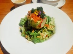 牛油果塔塔沙拉-汝是素•文创素食馆(金月湾店)