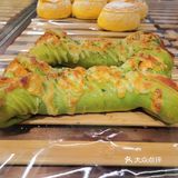 爱吃欧包爱喝茶