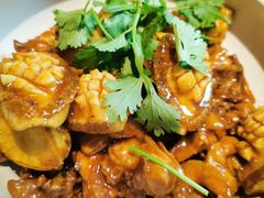 鲍鱼闷鸡-粤·啫啫